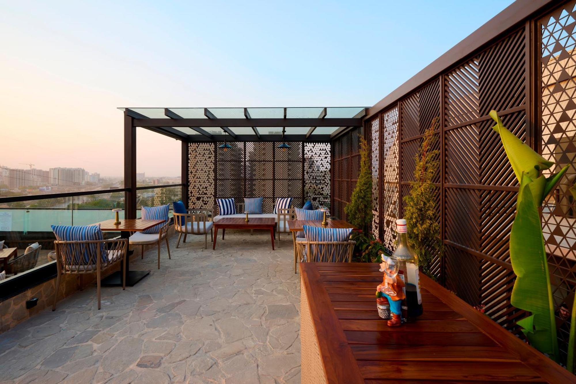 Iris Sarovar Portico Gurgaon Exterior foto