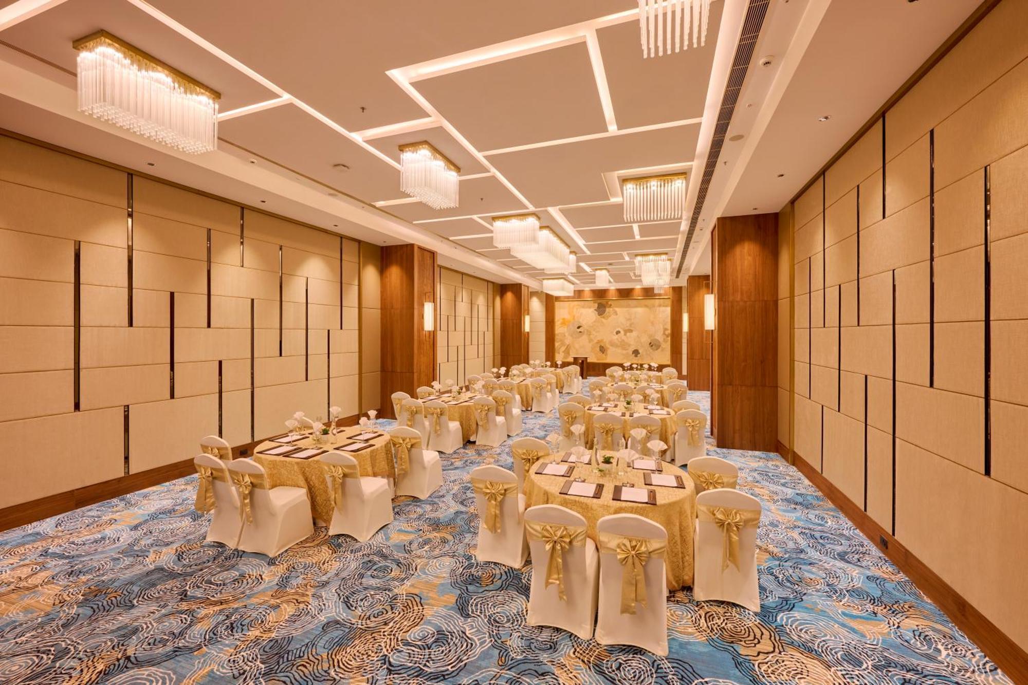 Iris Sarovar Portico Gurgaon Exterior foto